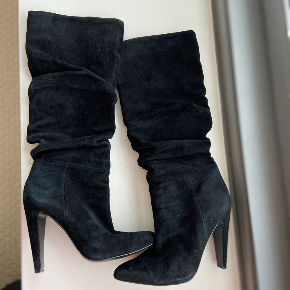 Suede slouchy boots